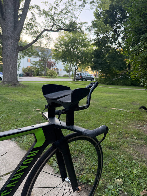 3DC Aero bolt-on monocup cockpit installed on 22.2 mm triathlon aero extensions
